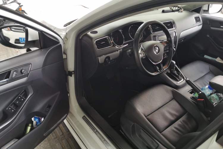 Used Volkswagen Sagitar 2018 280TSI DSG Ignite Edition Driver Seat