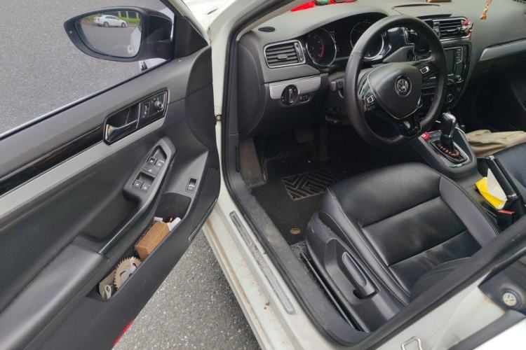 Used Volkswagen Sagitar 2018 180TSI DSG Prestige Edition Driver Seat