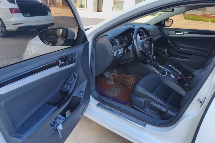 Used Volkswagen Sagitar 2018 1.6L Automatic Comfort Model Driver Seat