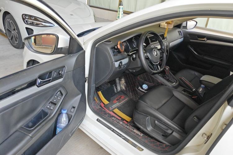 Used Volkswagen Sagitar 2018 280TSI DSG Comfort Model Driver Seat