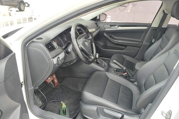 Used Volkswagen Sagitar 2018 180TSI DSG Prestige Edition Driver Seat