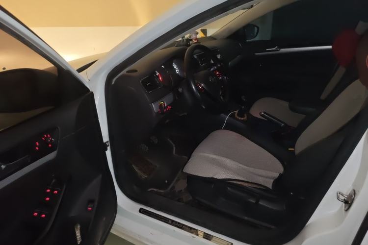 Used Volkswagen Sagitar 2018 1.6L Manual Comfort Model Driver Seat