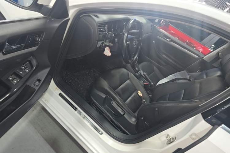 Used Volkswagen Sagitar 2018 1.6L Automatic Comfort Model Driver Seat