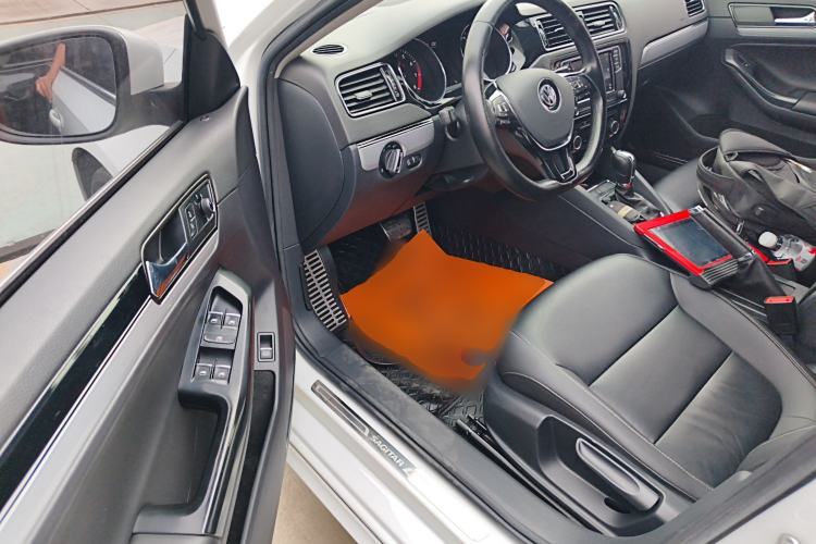 Used Volkswagen Sagitar 2018 280TSI DSG Ignite Edition Driver Seat