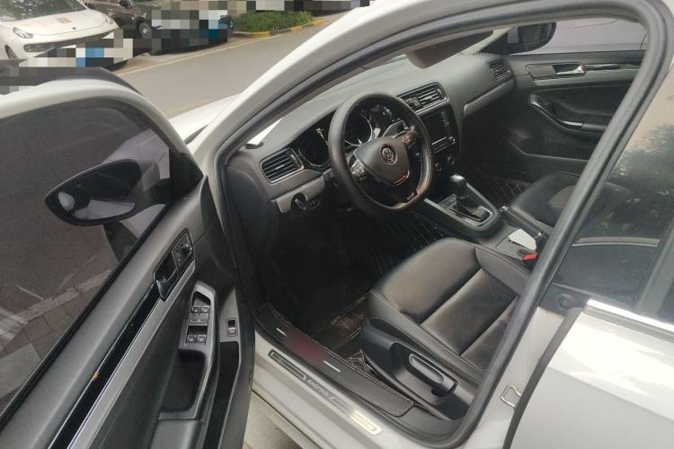 Used Volkswagen Sagitar 2018 280TSI DSG Ignite Edition Driver Seat