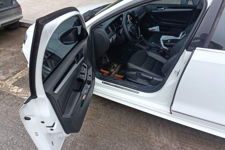 Used Volkswagen Sagitar 2018 280TSI DSG Ignite Edition Driver Seat