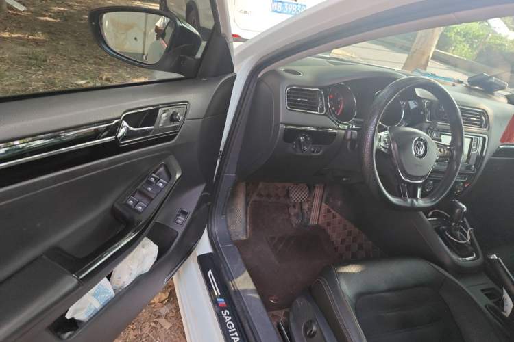 Used Volkswagen Sagitar 2018 280TSI DSG Luxury Model Driver Seat