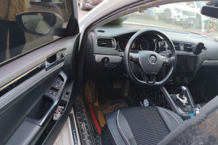 Used Volkswagen Sagitar 2018 1.6L Automatic Comfort Model Driver Seat