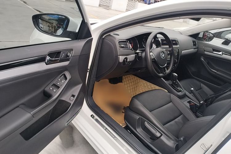 Used Volkswagen Sagitar 2018 280TSI DSG Comfort Model Driver Seat
