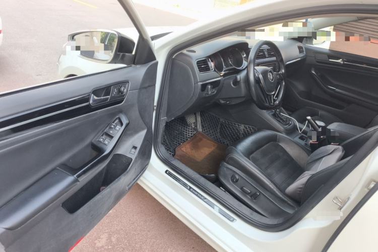 Used Volkswagen Sagitar 2018 280TSI DSG Luxury Model Driver Seat