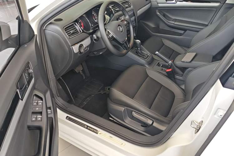 Used Volkswagen Sagitar 2018 1.6L Automatic Comfort Model Driver Seat