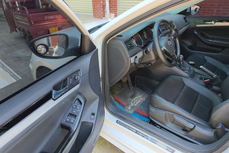 Used Volkswagen Sagitar 2018 280TSI DSG Ignite Edition Driver Seat