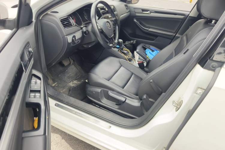 Used Volkswagen Sagitar 2018 1.6L Automatic Comfort Model Driver Seat