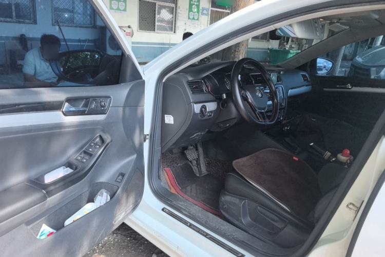 Used Volkswagen Sagitar 2018 280TSI DSG Comfort Model Driver Seat