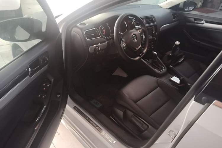 Used Volkswagen Sagitar 2018 280TSI DSG Ignite Edition Driver Seat