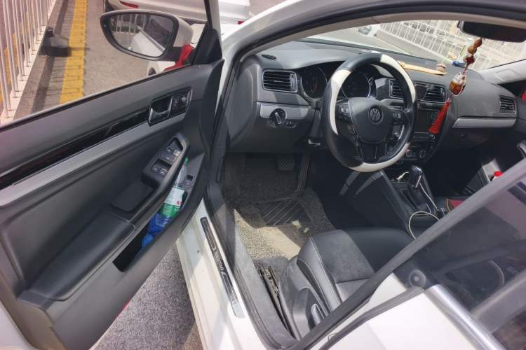 Used Volkswagen Sagitar 2018 1.6L Automatic Comfort Model Driver Seat