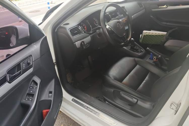 Used Volkswagen Sagitar 2018 1.6L Automatic Comfort Model Driver Seat
