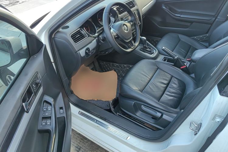Used Volkswagen Sagitar 2018 1.6L Automatic Comfort Model Driver Seat