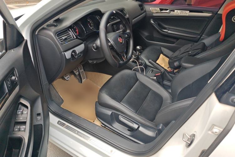 Used Volkswagen Sagitar 2018 1.6L Manual Comfort Model Driver Seat