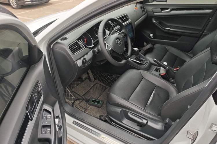 Used Volkswagen Sagitar 2018 180TSI DSG Prestige Edition Driver Seat