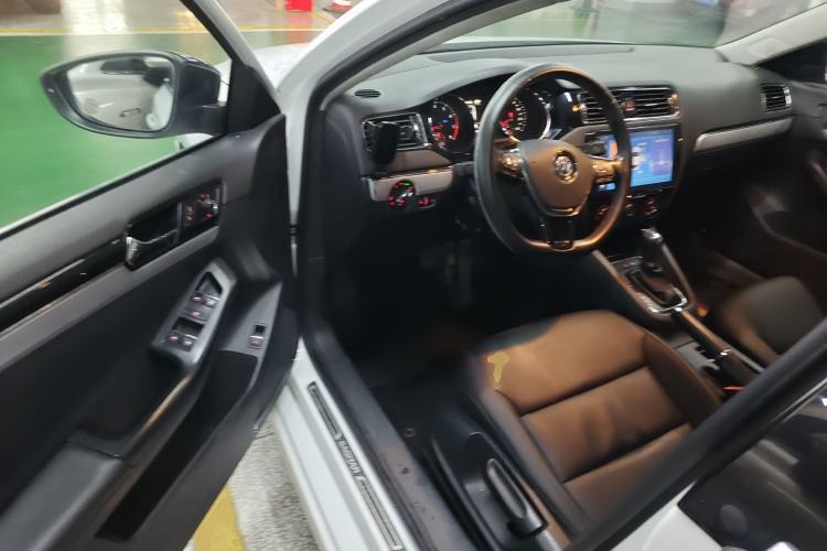Used Volkswagen Sagitar 2018 180TSI DSG Prestige Edition Driver Seat