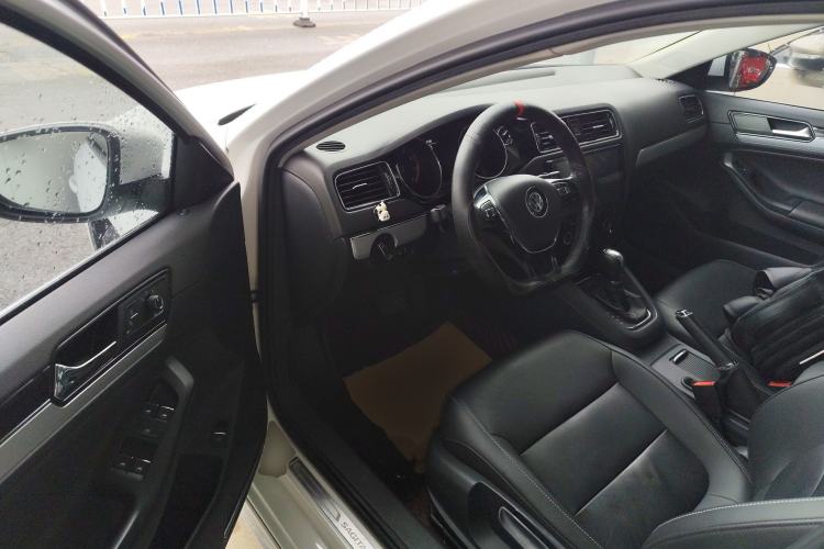 Used Volkswagen Sagitar 2018 280TSI DSG Ignite Edition Driver Seat