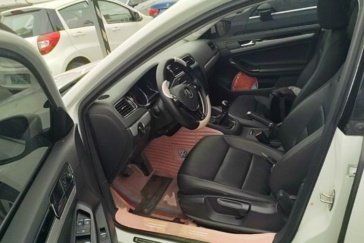 Used Volkswagen Sagitar 2018 1.6L Manual Comfort Model Driver Seat