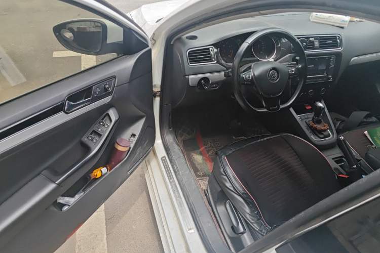 Used Volkswagen Sagitar 2018 280TSI DSG Ignite Edition Driver Seat
