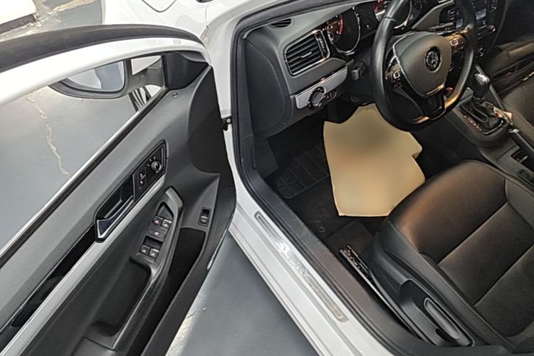 Used Volkswagen Sagitar 2018 180TSI DSG Prestige Edition Driver Seat