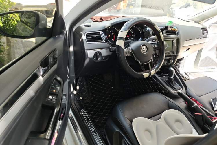 Used Volkswagen Sagitar 2018 1.6L Automatic Comfort Model Driver Seat