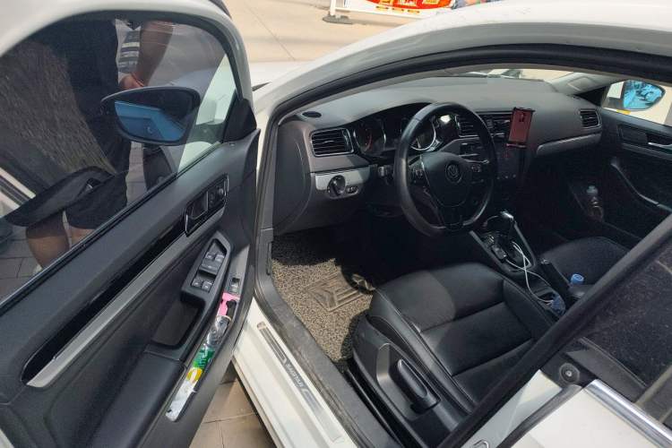 Used Volkswagen Sagitar 2018 280TSI DSG Comfort Model Driver Seat