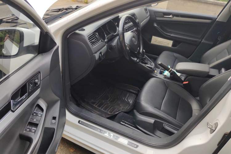 Used Volkswagen Sagitar 2018 280TSI DSG Comfort Model Driver Seat