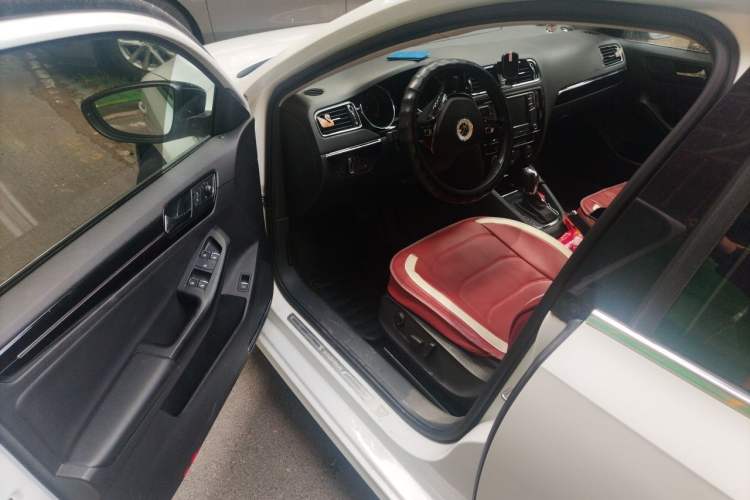 Used Volkswagen Sagitar 2018 280TSI DSG Luxury Model Driver Seat