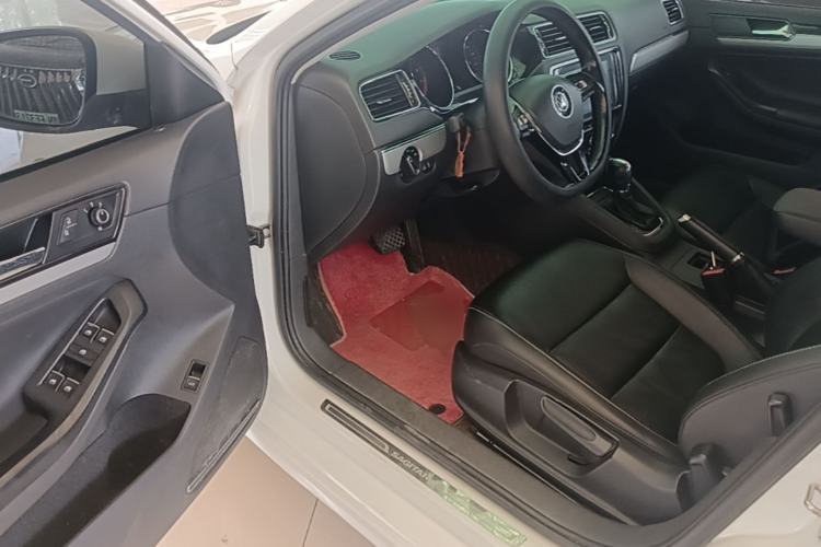 Used Volkswagen Sagitar 2018 1.6L Automatic Comfort Model Driver Seat