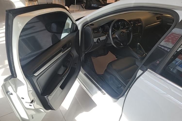 Used Volkswagen Sagitar 2018 1.6L Automatic Comfort Model Driver Seat