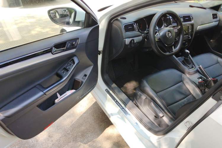 Used Volkswagen Sagitar 2018 1.6L Automatic Comfort Model Driver Seat
