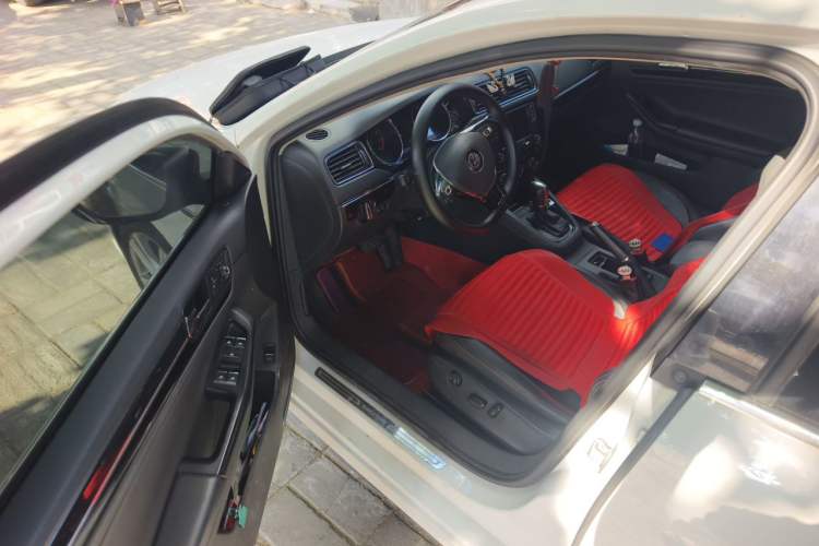 Used Volkswagen Sagitar 2018 280TSI DSG Luxury Model Driver Seat