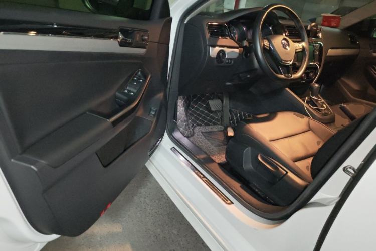 Used Volkswagen Sagitar 2018 280TSI DSG Ignite Edition Driver Seat