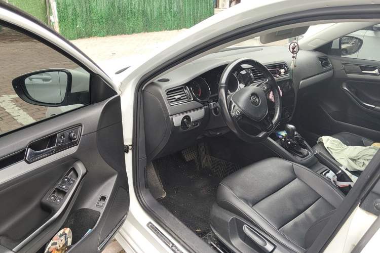 Used Volkswagen Sagitar 2018 280TSI DSG Ignite Edition Driver Seat