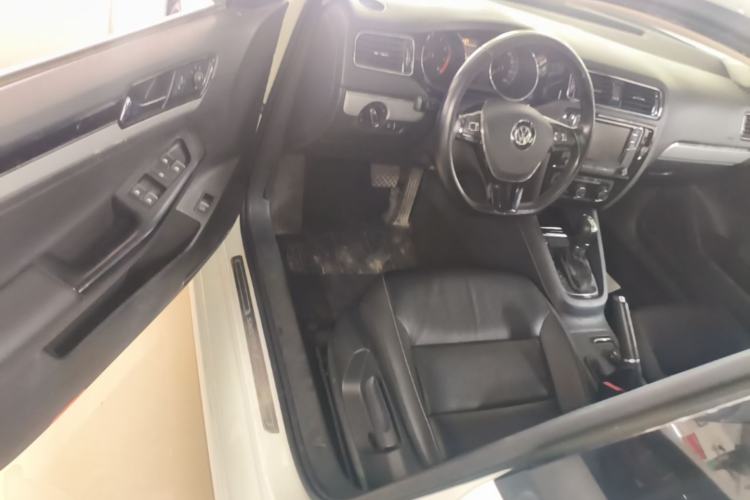 Used Volkswagen Sagitar 2018 1.6L Automatic Comfort Model Driver Seat