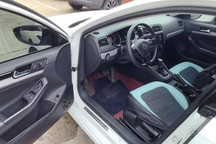 Used Volkswagen Sagitar 2018 280TSI DSG Comfort Model Driver Seat