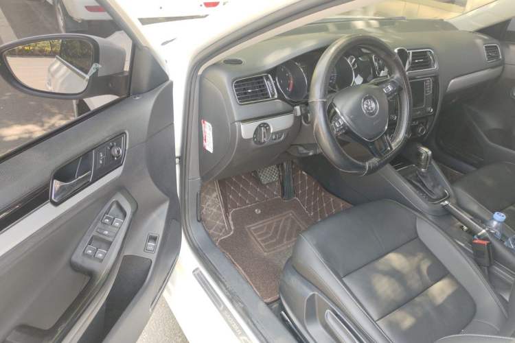 Used Volkswagen Sagitar 2018 1.6L Automatic Comfort Model Driver Seat