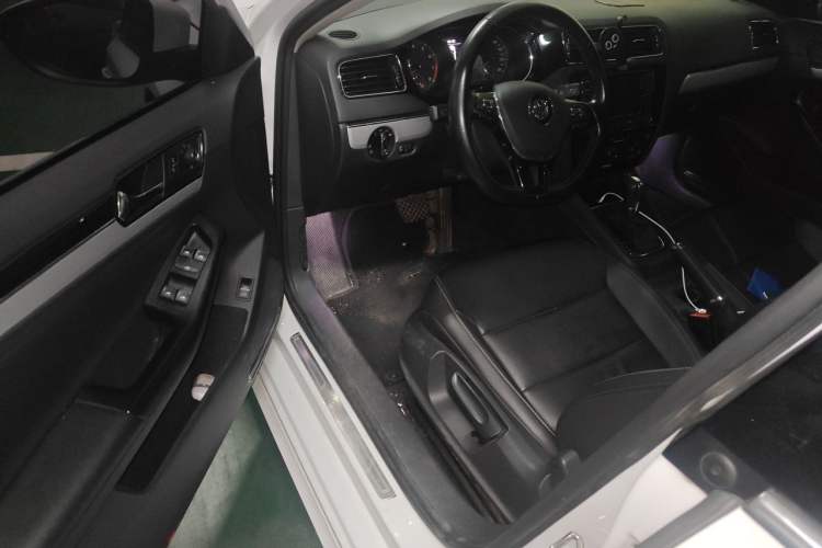 Used Volkswagen Sagitar 2018 280TSI DSG Ignite Edition Driver Seat