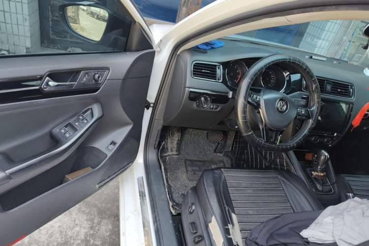 Used Volkswagen Sagitar 2018 280TSI DSG Luxury Model Driver Seat