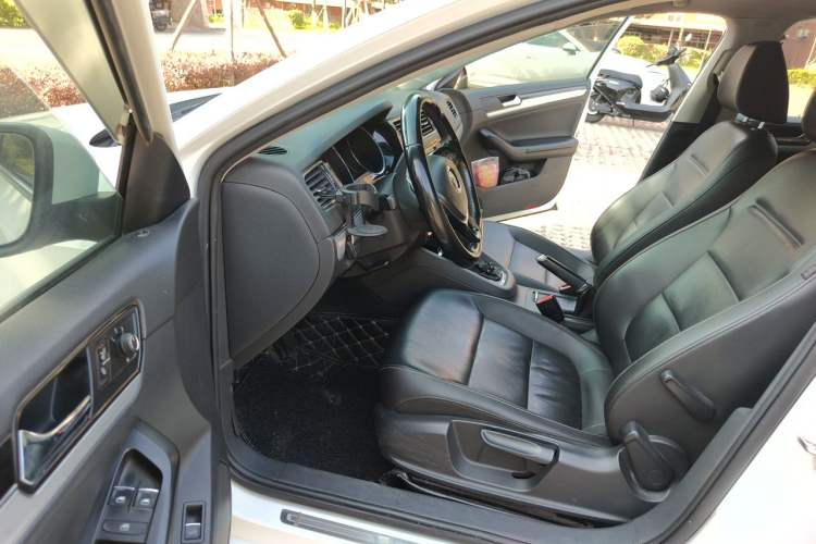 Used Volkswagen Sagitar 2018 1.6L Automatic Comfort Model Driver Seat