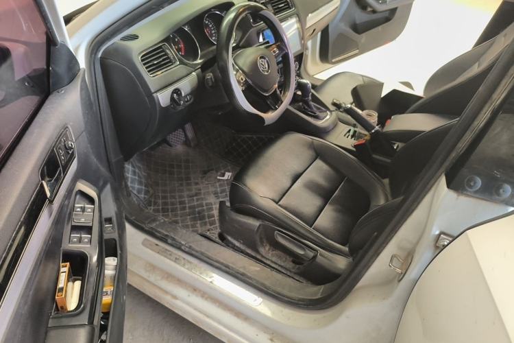 Used Volkswagen Sagitar 2018 1.6L Automatic Comfort Model Driver Seat