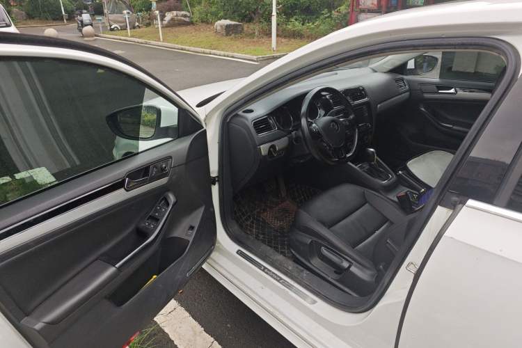 Used Volkswagen Sagitar 2018 280TSI DSG Ignite Edition Driver Seat