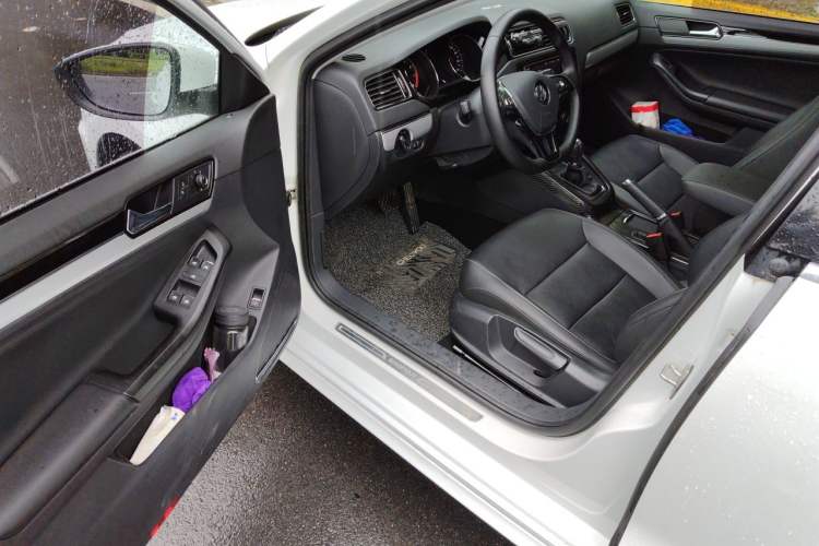 Used Volkswagen Sagitar 2018 280TSI DSG Ignite Edition Driver Seat