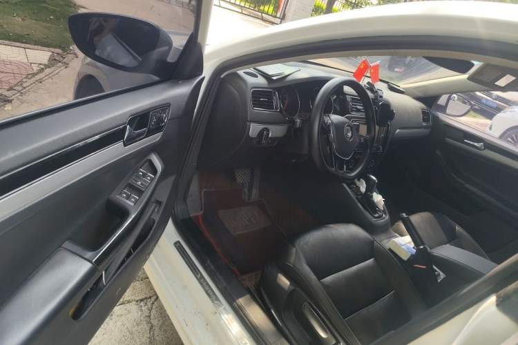 Used Volkswagen Sagitar 2018 180TSI DSG Prestige Edition Driver Seat