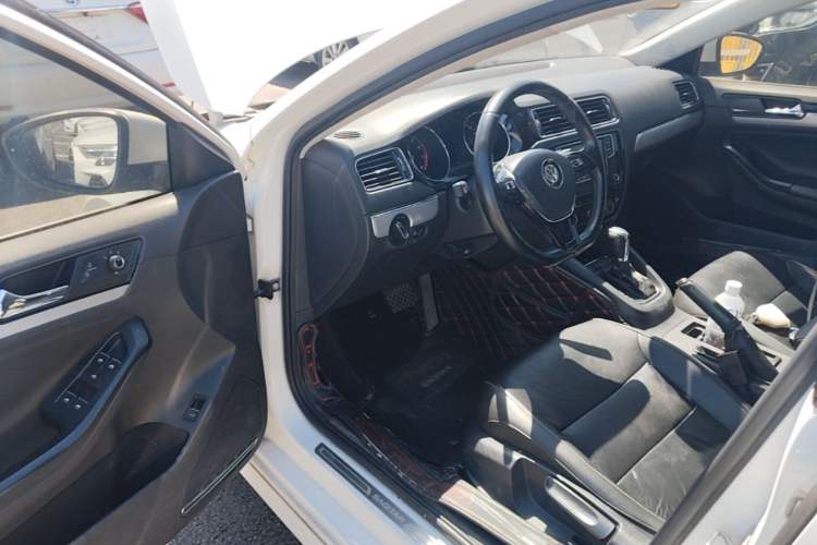Used Volkswagen Sagitar 2018 280TSI DSG Ignite Edition Driver Seat